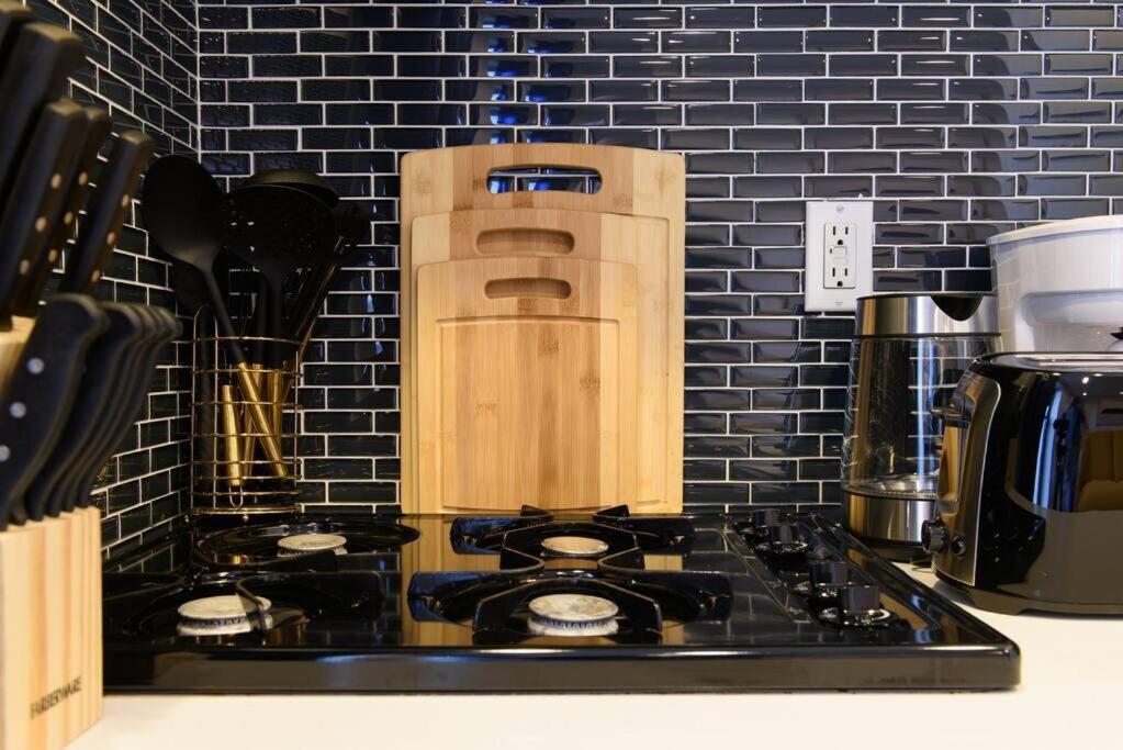Apartamento 69-5a Celebrate The Season Modern Lower East Side 1br Nova York