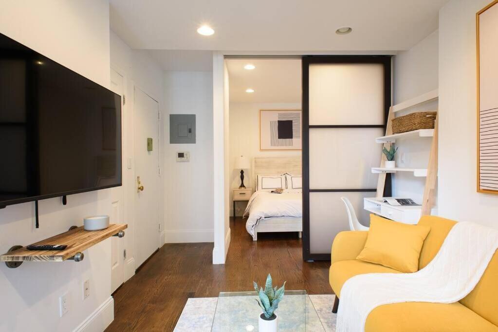 Apartamento 69-5a Celebrate The Season Modern Lower East Side 1br Nova York